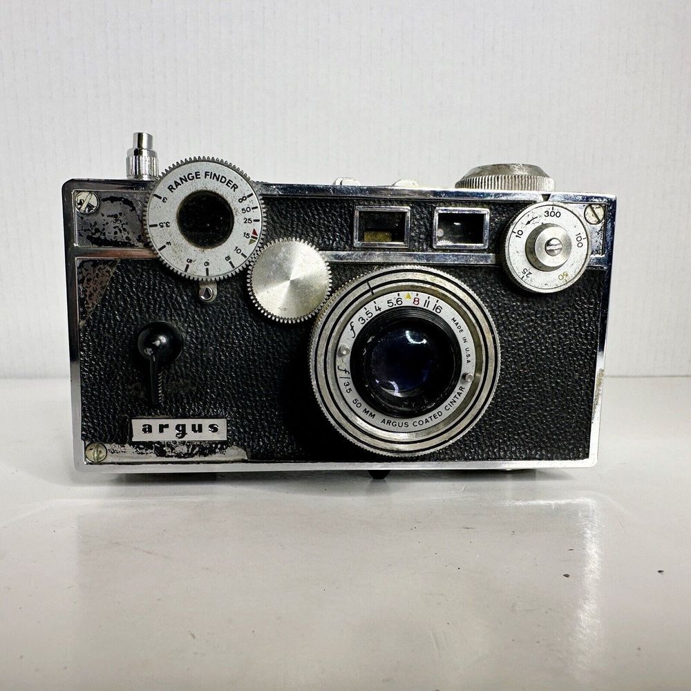 ARGUS C CAMERA~ " THE BRICK "#5289C +Two C2 & Two C3s Parts Or Display..FIVE 4-1